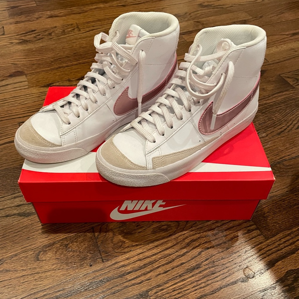 Nike Blazer Mid 77